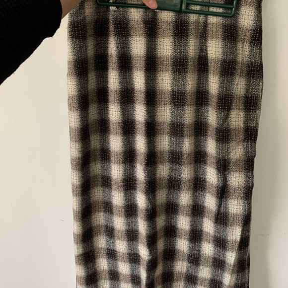 Vintage plaid skirt - Picture 6 of 7